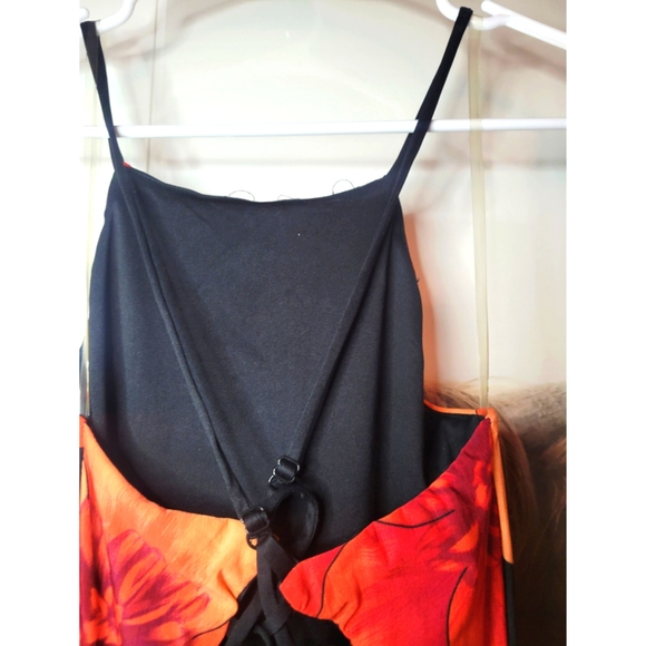 New Floral Backless Maxi Dress - Small - Picture 5 of 9